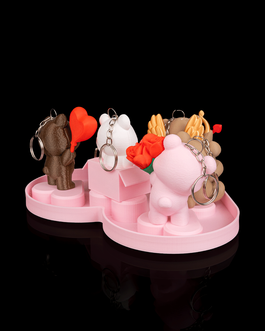Heart-Stand  – 3D printed display tray for bear toy (image 4)