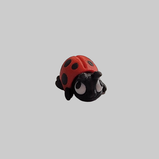 Mini Ladybug Articulated Fidget Toy – 3D Printed Desk Pet
