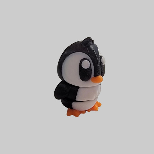 Mini Penguin Articulated Fidget Toy – 3D Printed Desk Pet