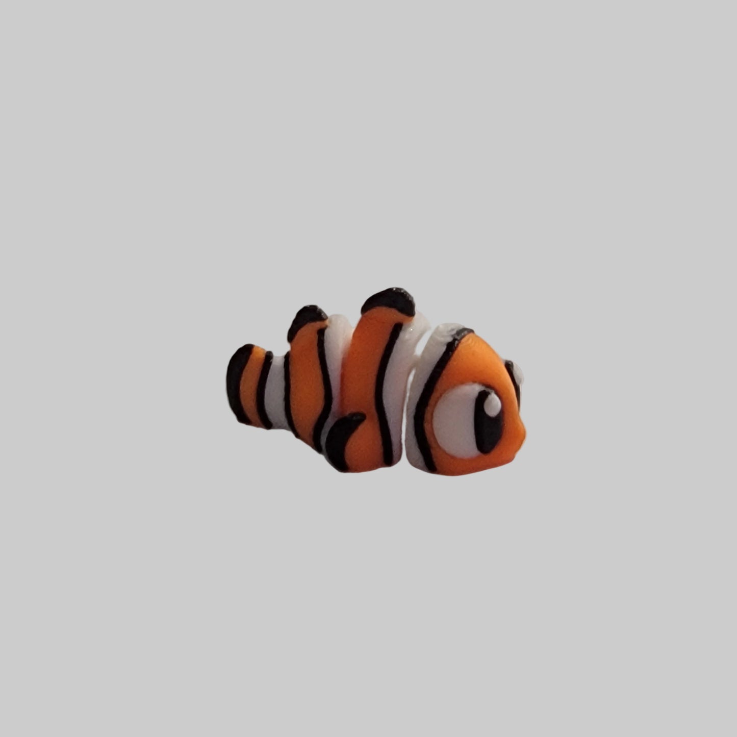 Mini Clownfish Articulated Fidget Toy – 3D Printed Desk Pet